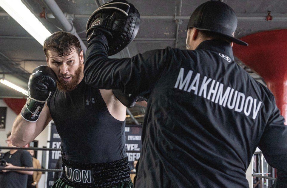 &laquo;Я сделал всё, что мог&raquo;. Махмудов высказался после боя с Фьюри