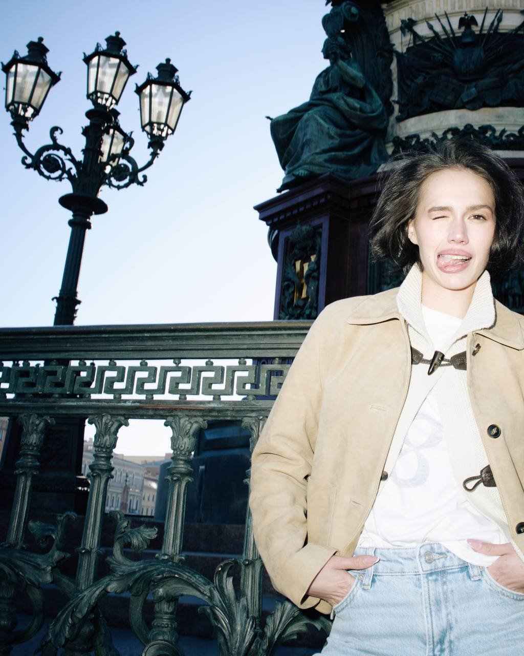 Фигуристка Загитова провела фотосессию на улицах Санкт-Петербурга Фигуристка Загитова провела фотосессию на улицах Санкт-Петербурга