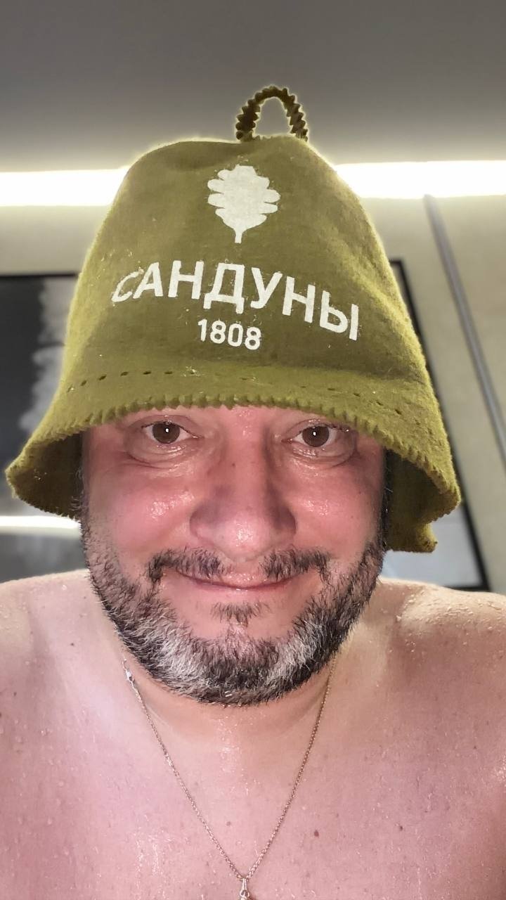 &laquo;Надо смыть всю эту налипшую грязь&raquo;. Генич выложил фото из бани
