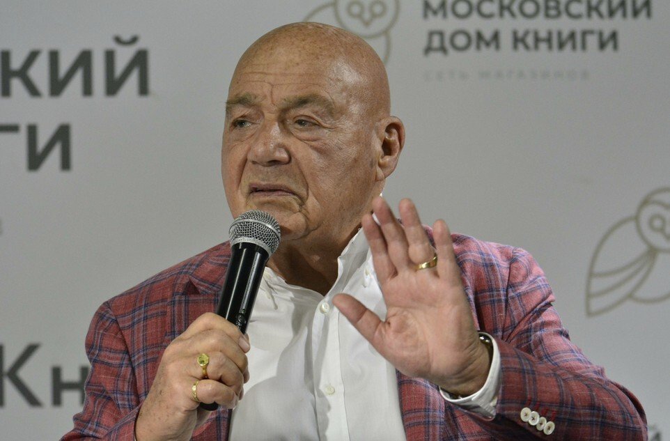 Познер: &laquo;Очевидно, что Месси превосходит Роналду&raquo;